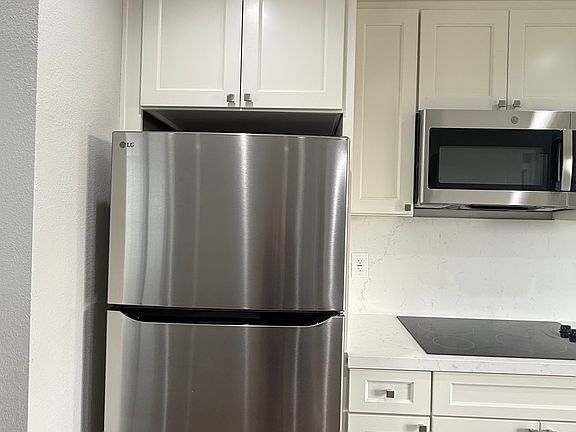 4th image of 1311 Gianna Ln #B