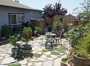 2132 Royal Ave, Simi Valley, CA 93065