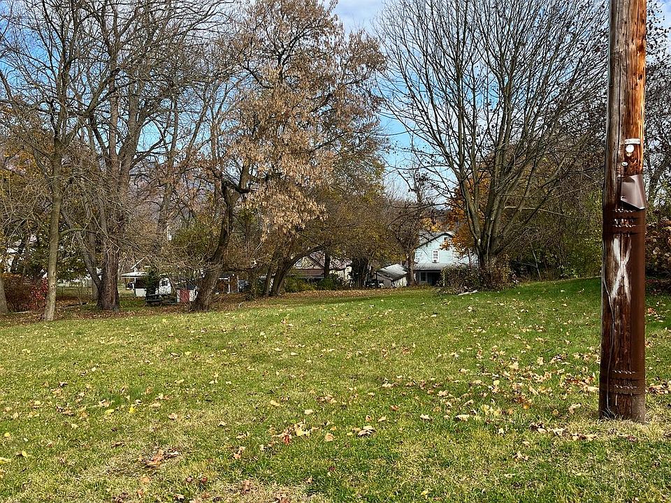 2nd image of 113 Clover Ave
