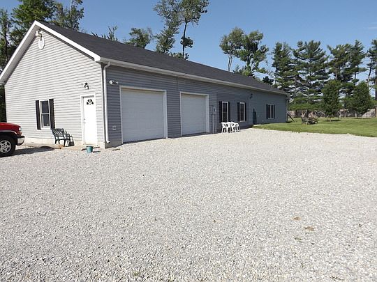 3rd image of 154 N County Road 300 W