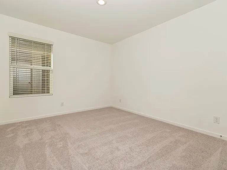 1708 Crossbill St — Photo 12