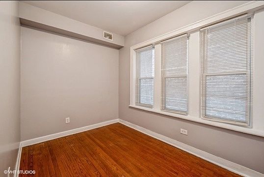5th image of 7002 S Vernon Ave #2