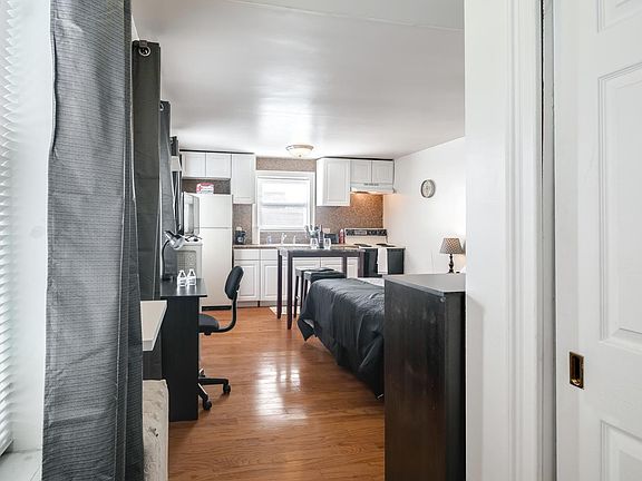 5th image of 1316 Pine St #3RX