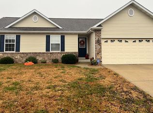 809 Pacific Crossing Dr, O'Fallon, IL 62269