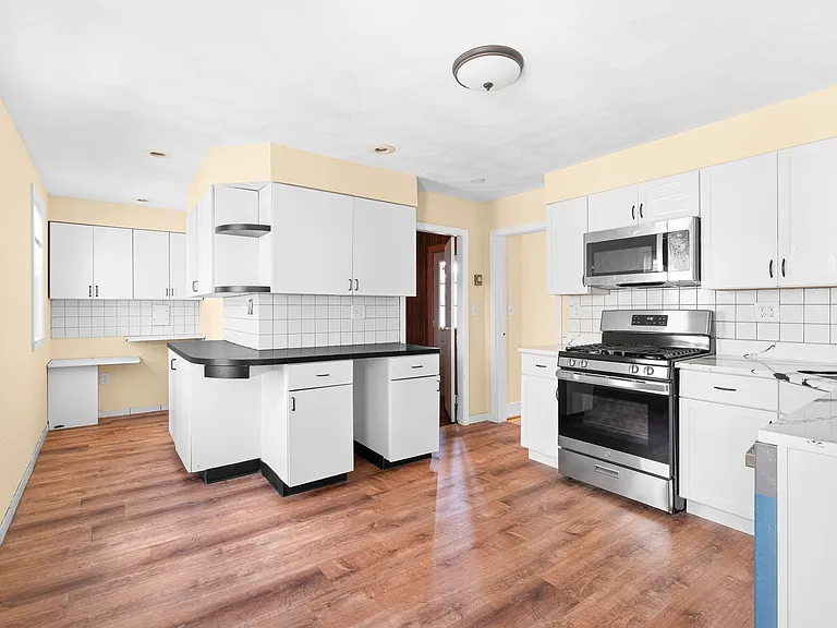 15 Oakland Ave #3 — Photo 2