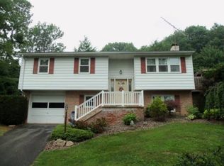 337 Lenape Rd, Bechtelsville, PA 19505