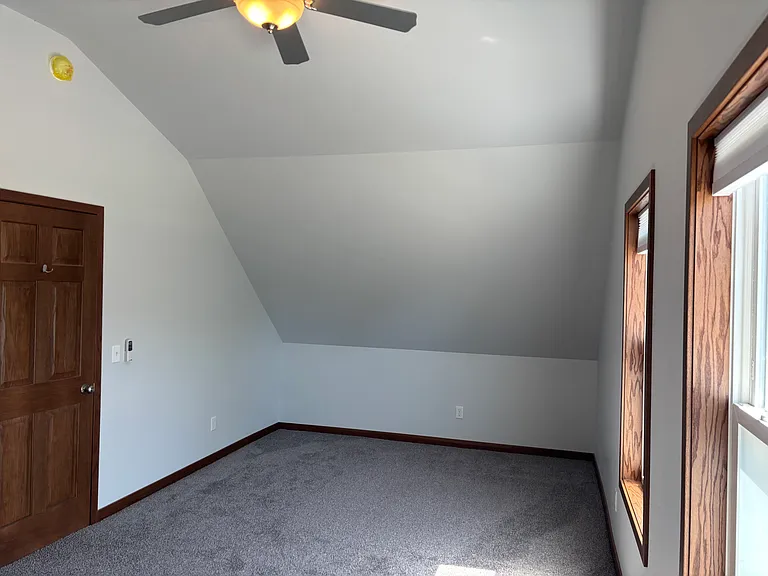 2438 E Johnson St — Photo 12