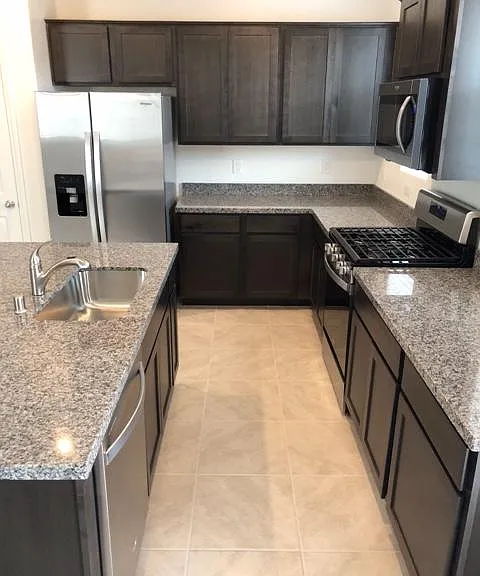 669 Anemone Ln — Photo 5