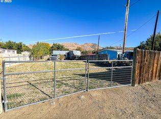 455 E Madison St, Huntington, OR 97907