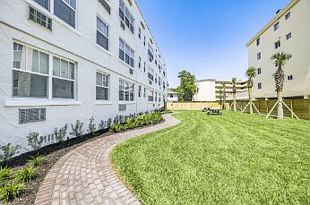 2nd image of 635 12th Ave NE APT 17