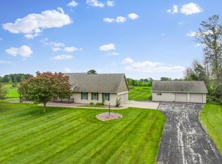 1709 Water Division Rd, Green Bay, WI 54311