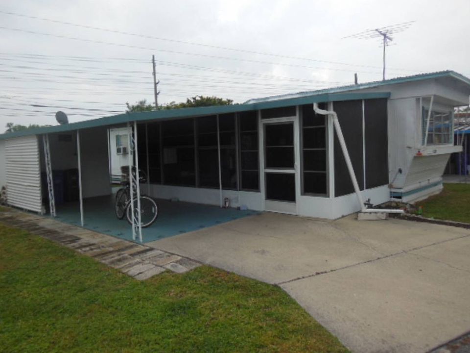1st image of 42 Bb St