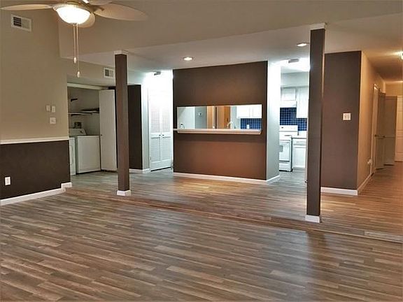 3rd image of 19250 Plantain Dr
