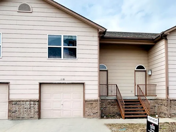 1110 Country Club Ln, Junction City, KS 66441
