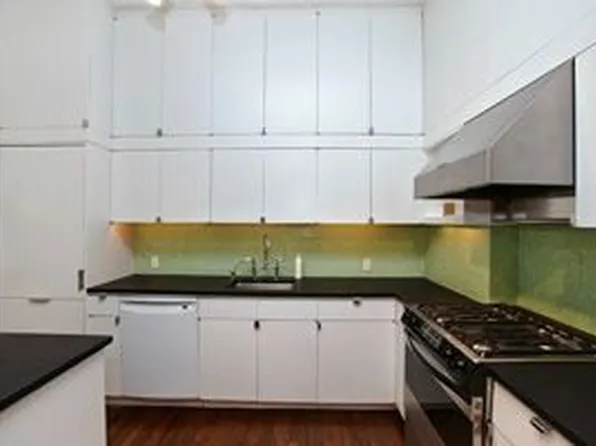 107 West 25th Street image 1 of 4
