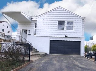 32 Sageman St, Mount Vernon, NY 10550