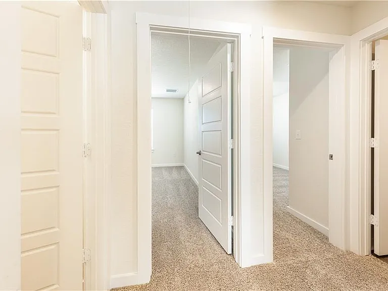 1848 Bonham Ln — Photo 27