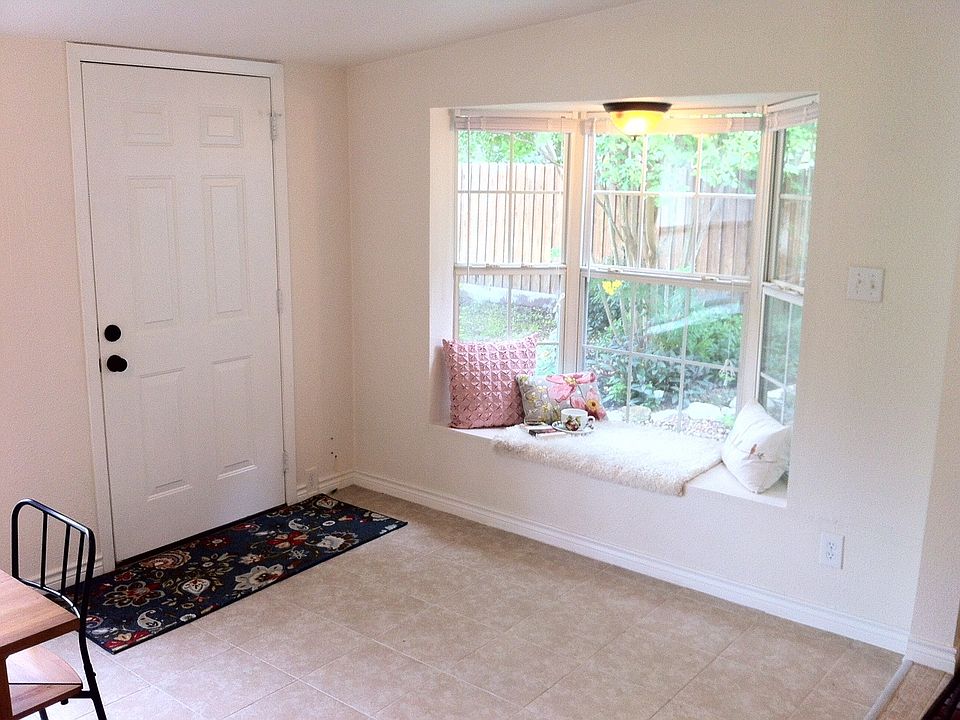 1st image of 138 Rosewood Dr