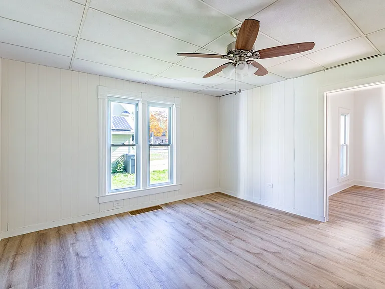 405 E Plymouth Ave — Photo 10