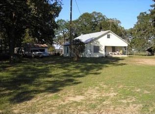 1859 McVey Ln, Madisonville, TX 77864