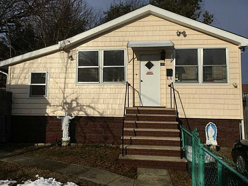 171 Curtis St, Cranston, RI 02920 Zillow