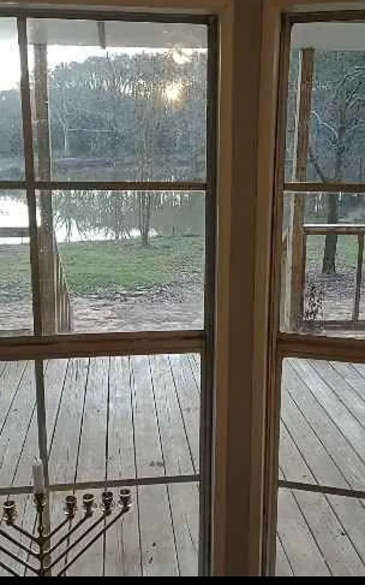 3 bed, 1600 sqft, $1,270 — Photo 2