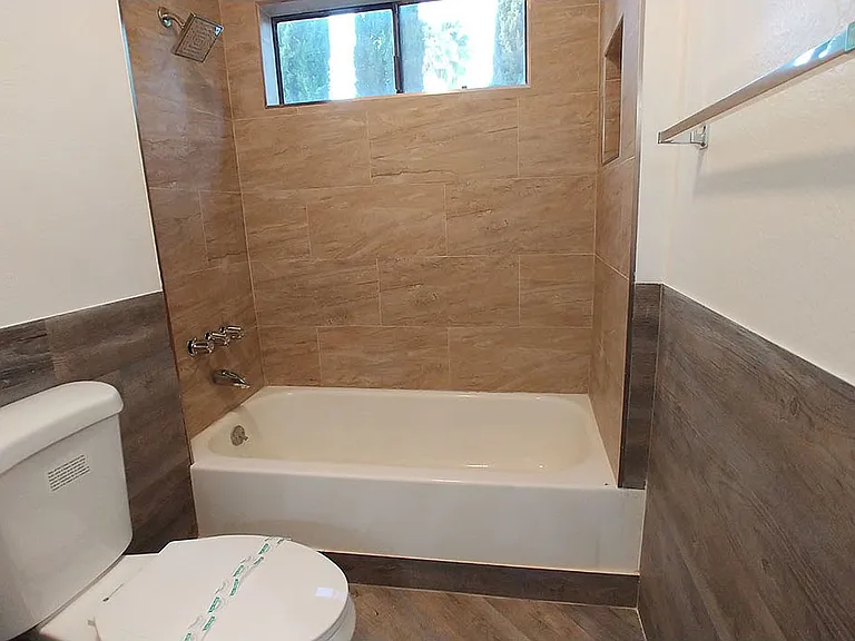 Five Star Suites — Photo 75