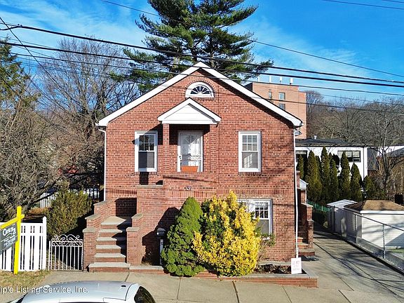 2nd image of 37 Oneida Ave