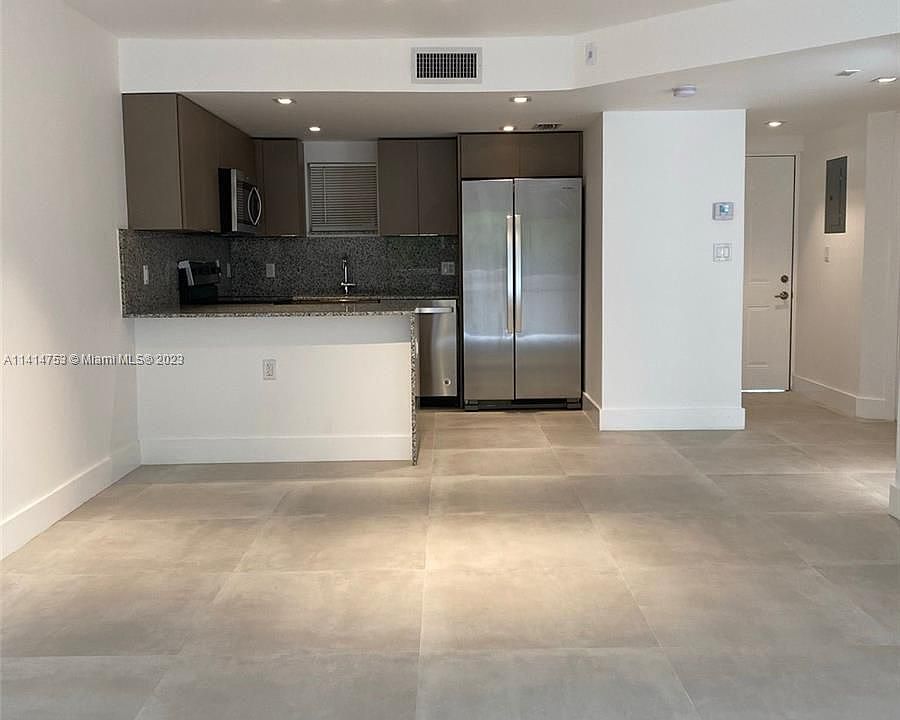 1st image of 8290 Lake Dr APT 331