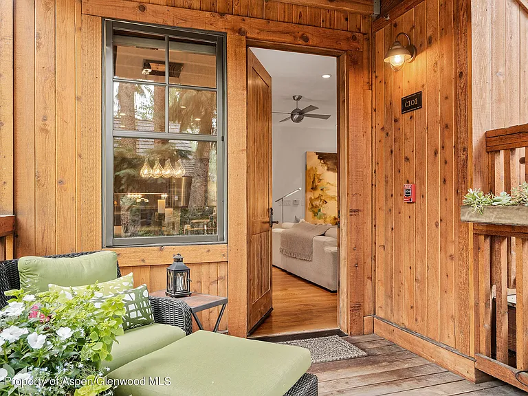 507 W Main St #C-101 — Photo 13