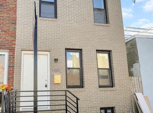 160 McClellan St, Philadelphia, PA 19148
