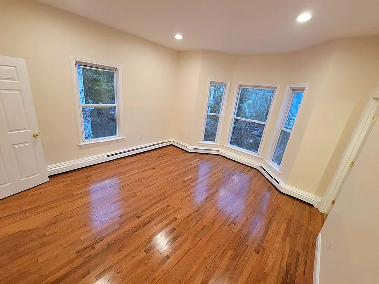 23 Tufts St #1 — Photo 10