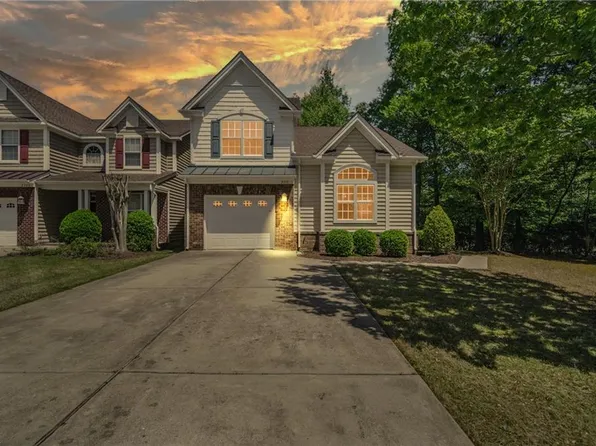 2311 Silver Charm Cir, Suffolk, VA 23435