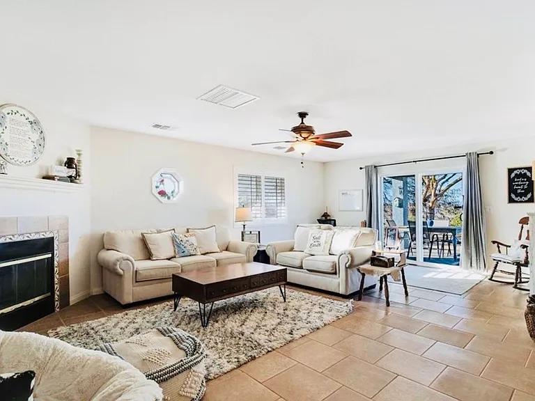 74404 Pinon Dr — Photo 5