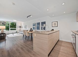 988 Quayside Dr #Townhouse 2, New Westminster, BC V3M 0L5