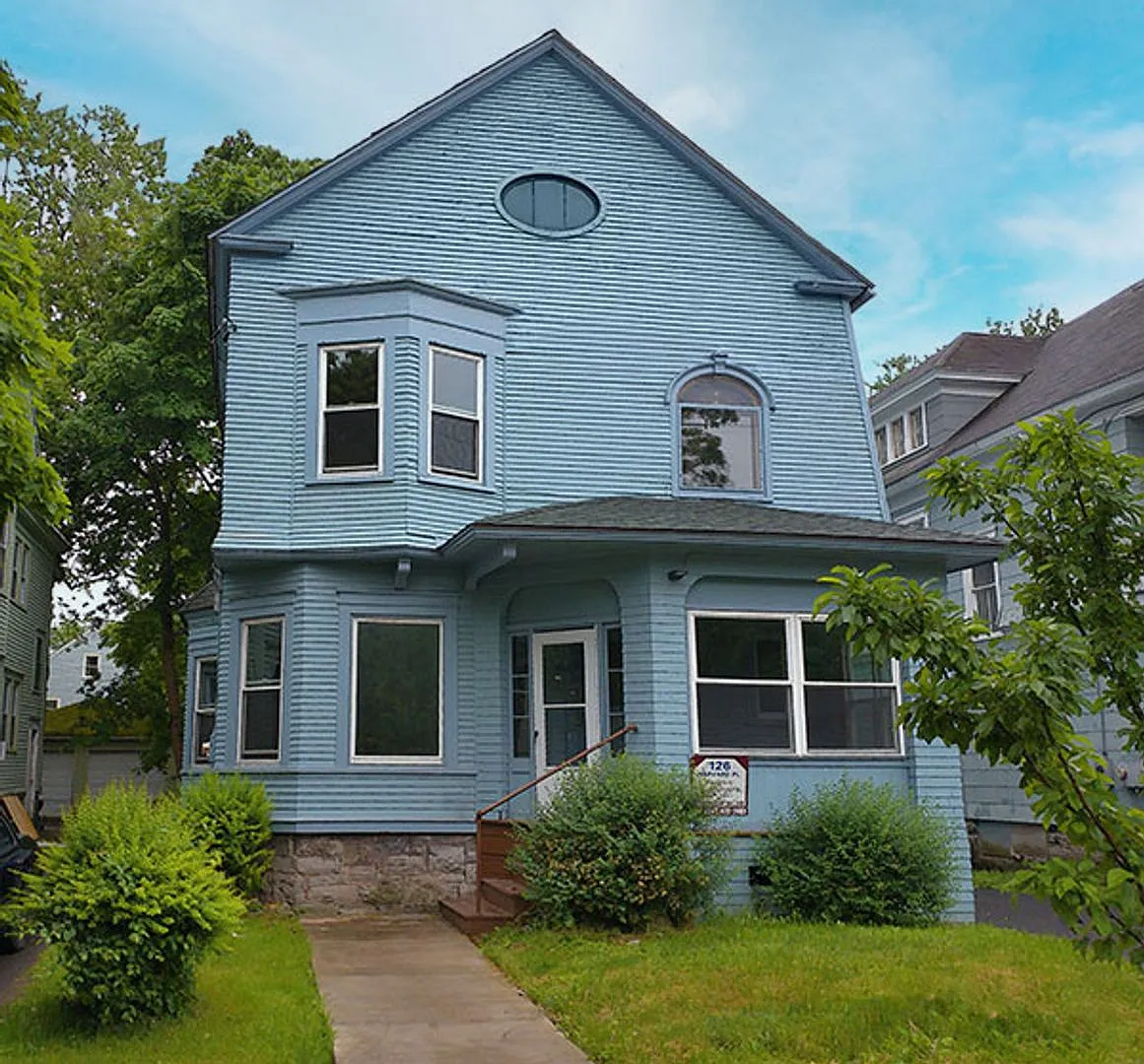 126 Harvard Pl - Available 6/1/27 - Charming Single Family Home One Block From Shops and Eateries — Photo 1