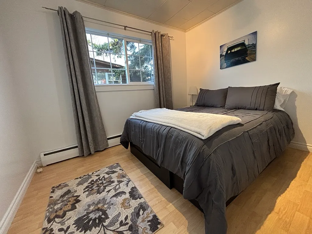 2 bed, 800 sqft, $2,600 — Photo 3