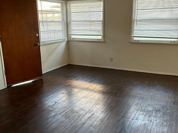 3rd image of 12736 Venice Blvd