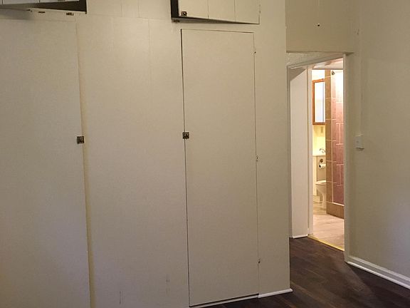 4th image of U1-1236 Kensington Dr #1