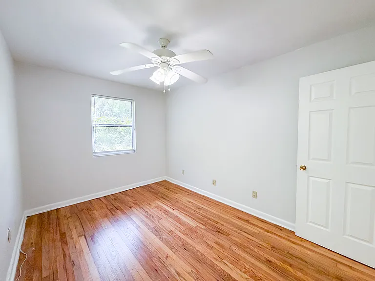 1666 Mayhew St — Photo 32