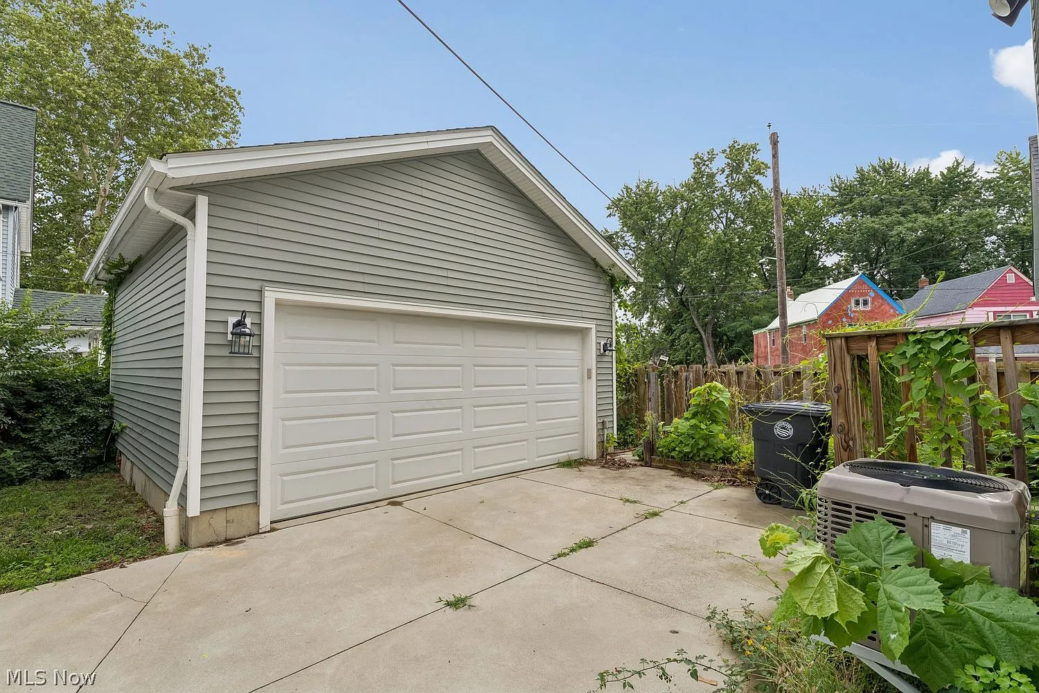 3 bed, 2.5 bath, 1509 sqft, $3,000 — Photo 2