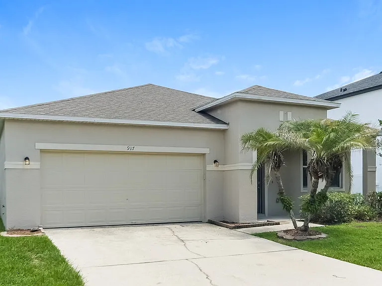 917 Anchorage Ln — Photo 3