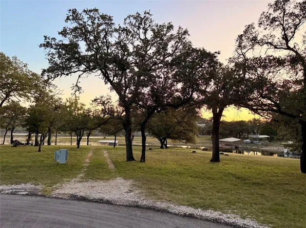 1300 Gold Ln, Leander, TX 78645
