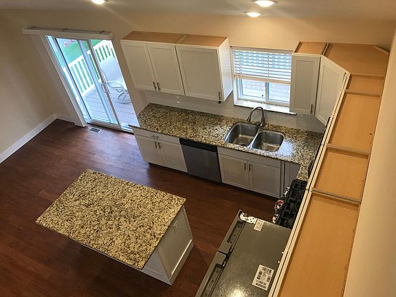 5th image of 4543 Sunflower Cir