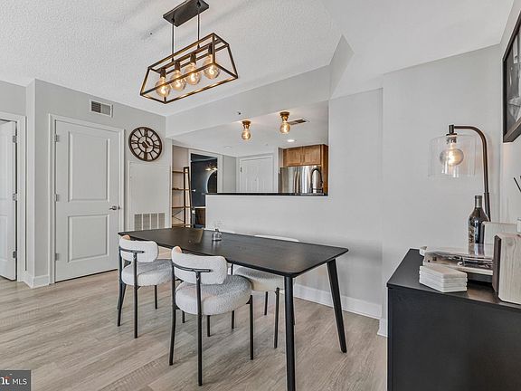 4th image of 11800 Sunset Hills Rd Unit 826