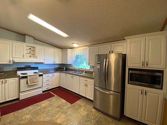 2nd image of 14655 NE 22nd St