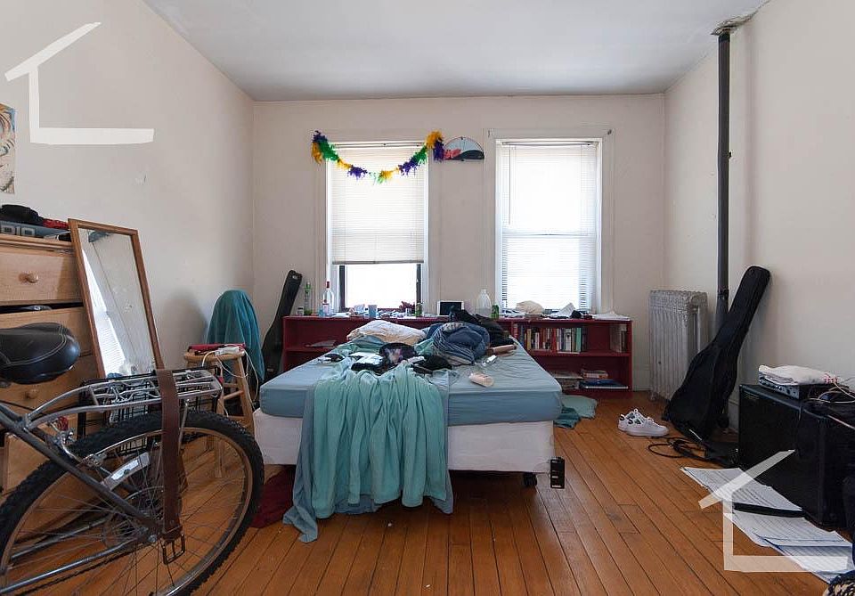 2nd image of 102 Linden St #11T