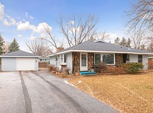 8660 Grospoint Ave S, Cottage Grove, MN 55016
