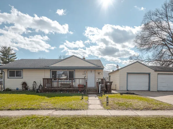6202 Pleasant Ave, Loves Park, IL 61111