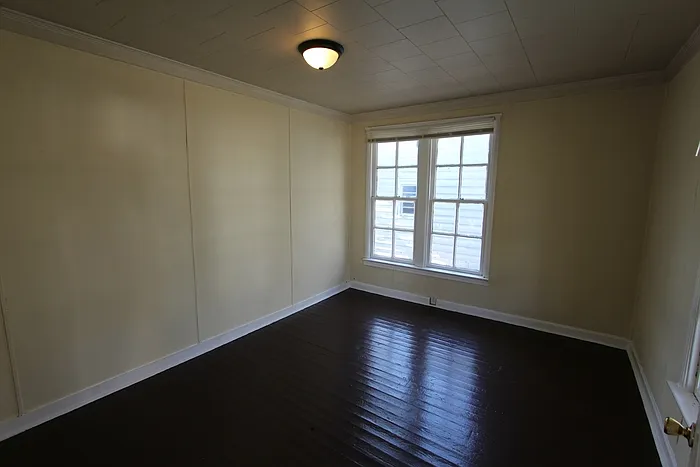 2 bed, 1.0 bath, 810 sqft, $1,275 — Photo 3